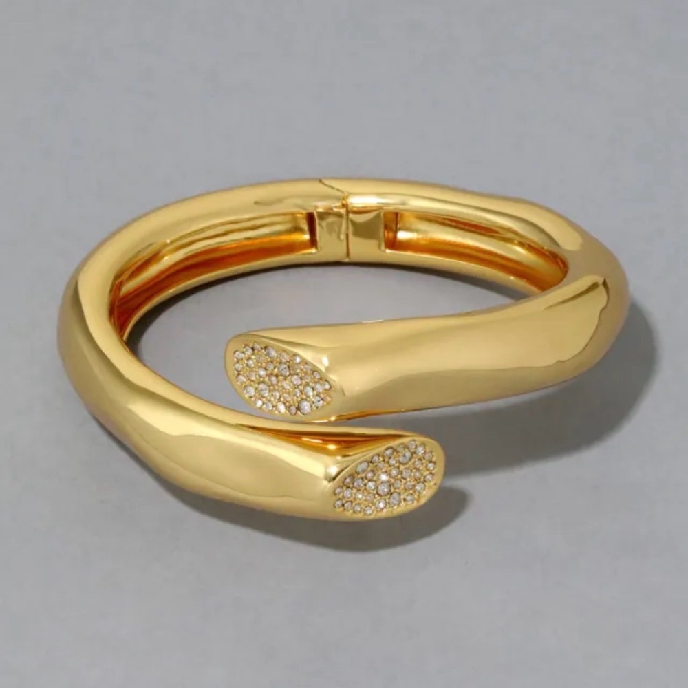 Alexis Bittar
Solanales Crystal & 14K-Gold-Plated Cuff Bracelet - Picture 3 of 5